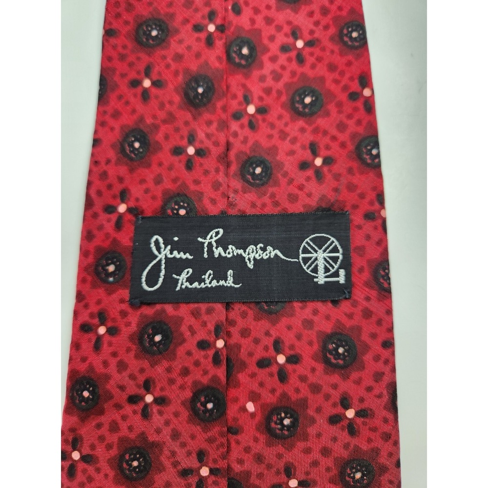 Jim Thompson Dot Design Silk Tie Red Made in Thailand 54"‎ X 4.5 " - Picture 5 of 7